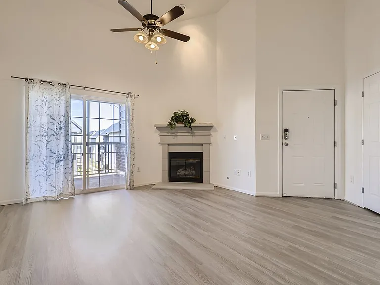 3872 S Dallas St #7-303 — Photo 5