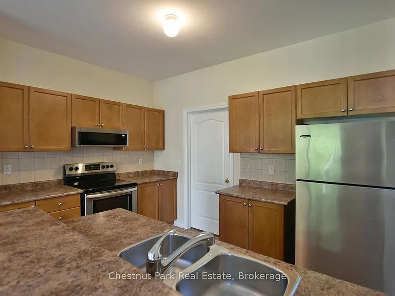 38 Clubhouse Dr — Photo 24