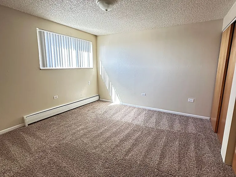 1420 W 71st Pl — Photo 14