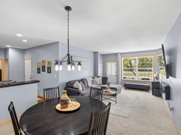 19506 Blue Jay Ct #2, Farmington, MN 55024
