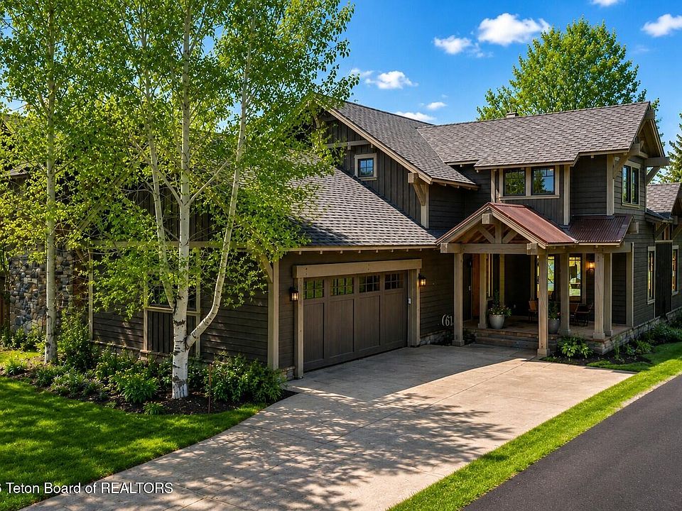 1st image of 46 Scott Dr