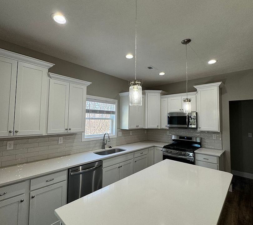 1st image of 2513 Yeoman Ln