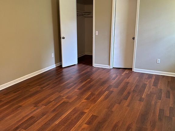 5th image of 5552 Bishops Cir APT A