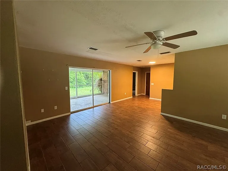 722 Sherwood Ave — Photo 3