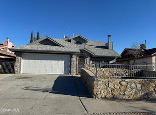 1566 Rebecca Ann Dr, El Paso, TX 79936