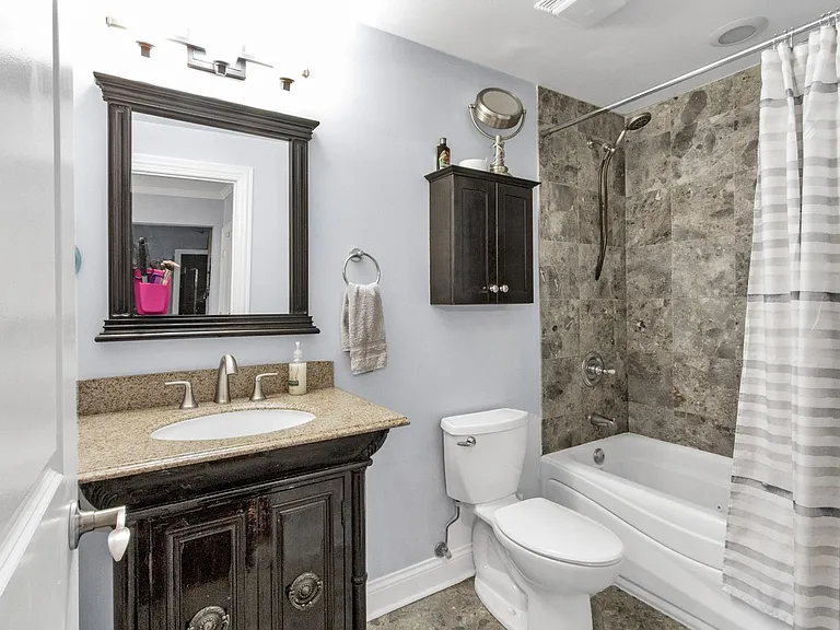 5726 N Mozart St #3B — Photo 11