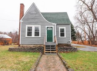 23 Sanford Rd, Wells, ME 04090