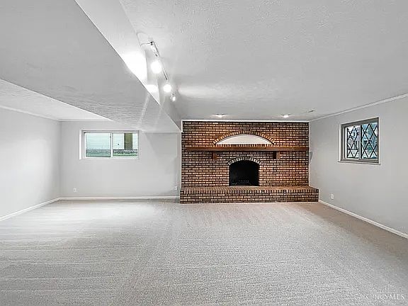 4th image of 5731 Auberger Dr