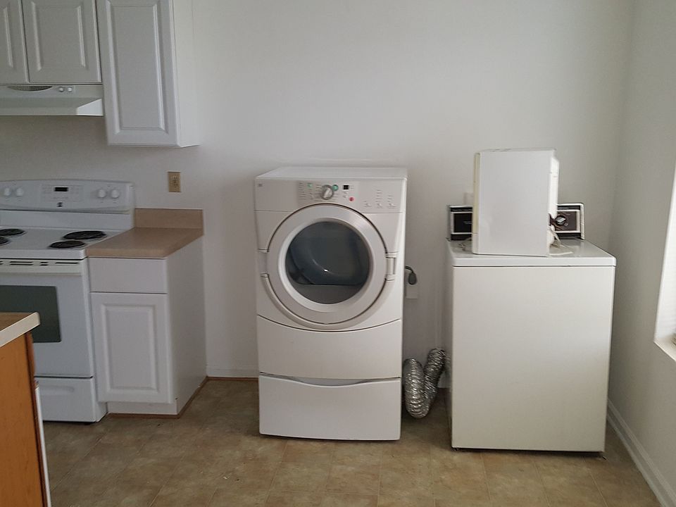 1st image of 117 W Balview Avenue # First Floor