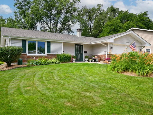21W715 Glen Valley Dr, Glen Ellyn, IL 60137