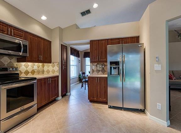 5th image of 20955 Country Barn Dr