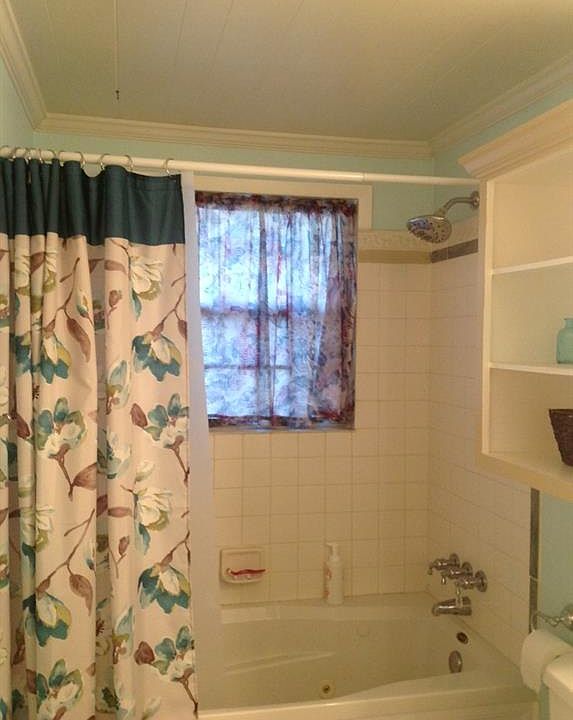 1st image of 1520 E Taylor Lake Cir