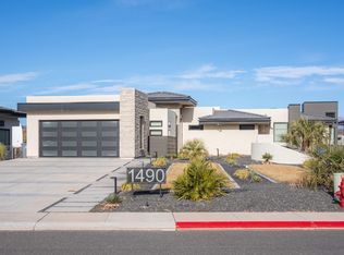 1490 W Torrey Pines Rd, Hurricane, UT 84737