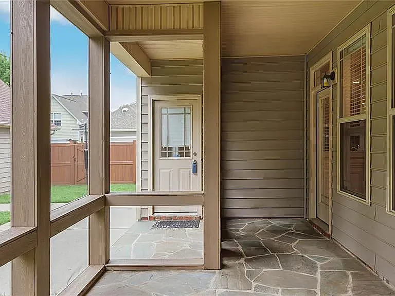4009 Cedar Point Ave — Photo 36