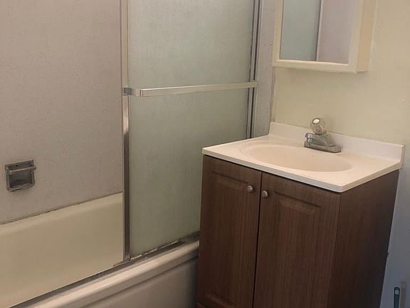 3rd image of 33 Arcade Blvd APT A