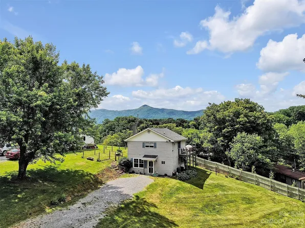 497 Utah Mountain Rd, Waynesville, NC 28785
