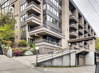 700 Crockett St APT 1A, Seattle, WA 98109