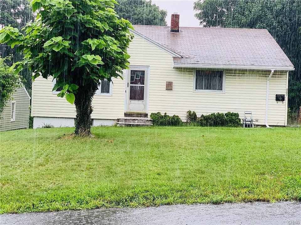 1st image of 507 Dakin St
