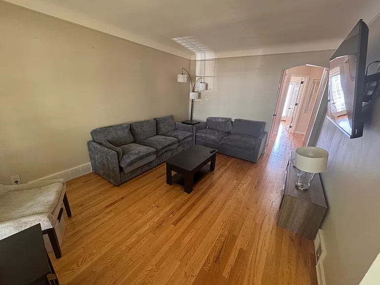 214 N Connecticut Ave — Photo 6