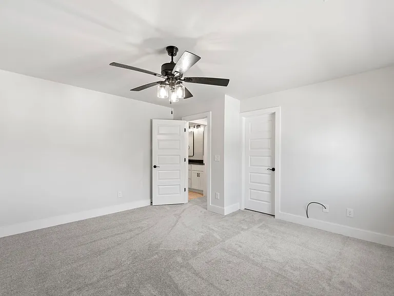 1110 Montieri Dr — Photo 12