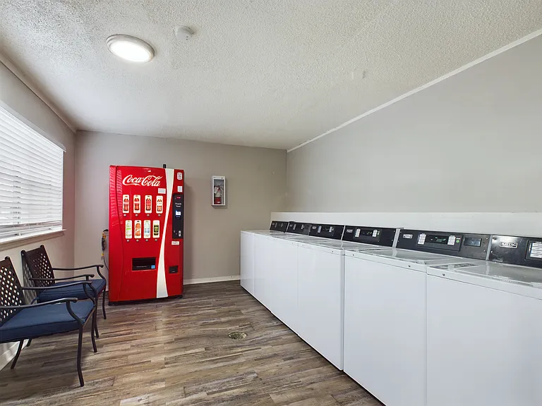 Northwood Apartments — Photo 8