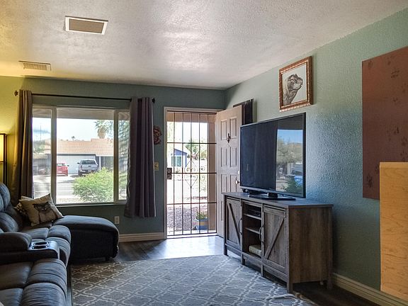 5th image of 1462 N Sterling