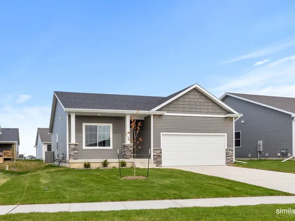 1023 NW Yorktown Dr, Waukee, IA 50263