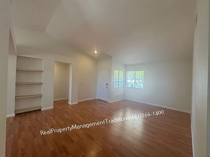 3809 Cocina Ln #L — Photo 2