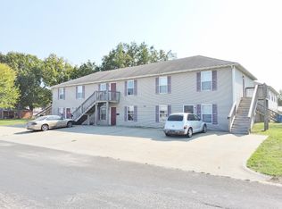 100 E Otway St #2B-1BA-825SQFT, Odessa, MO 64076