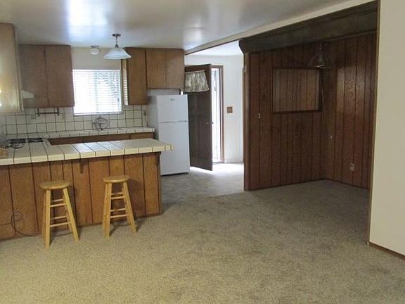 4th image of 1438 Park Ave #B