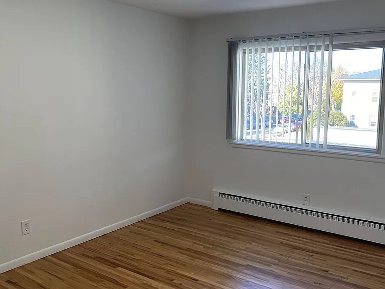 3509 Emerson Ave S — Photo 11