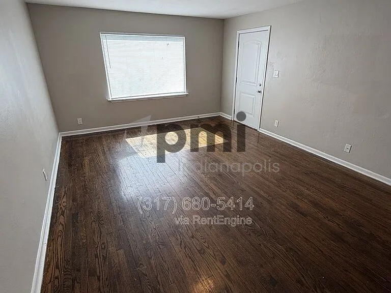 14992 Allisonville Rd — Photo 20