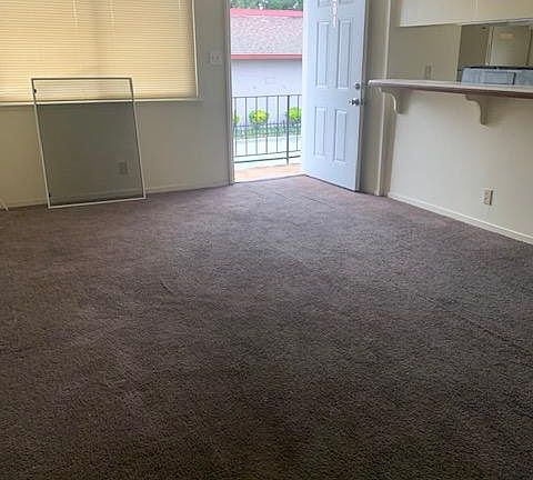 3rd image of 2711 W Fairmont Ave APT 204