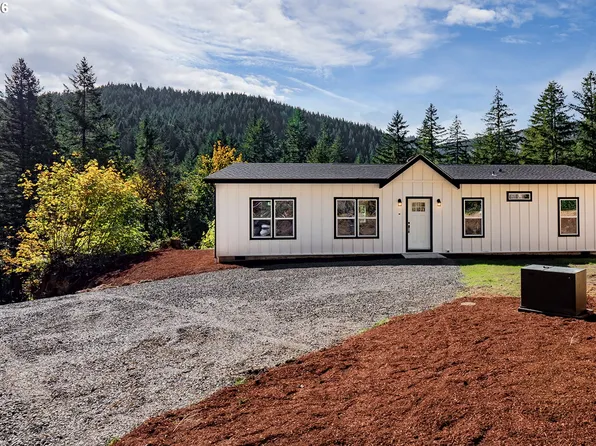 42276 Winberry Creek Rd, Fall Creek, OR 97438
