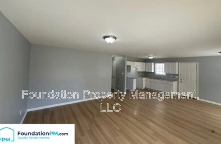 3751 Oak Lake Ln — Photo 7