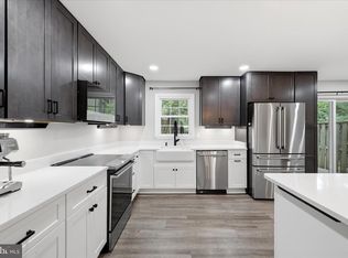 11533 Pine Cone Ct, Reston, VA 20191