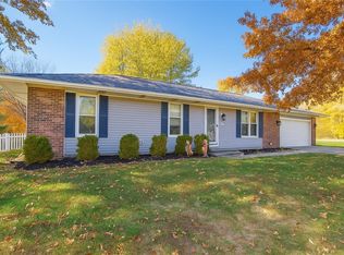 2102 Hidden Lake Ct, Charleston, IL 61920