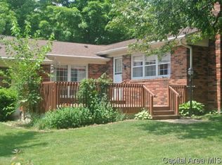 508 Woodland Pl, Jacksonville, IL 62650