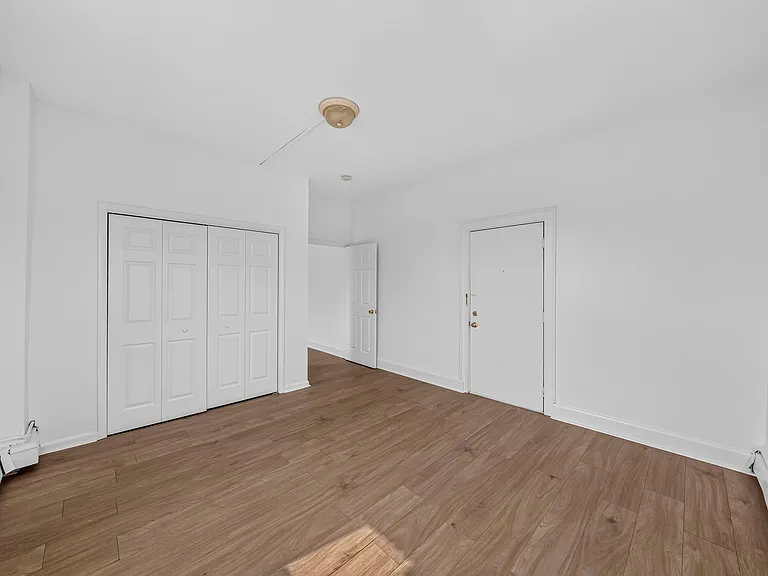 56 W Somerset St #1 — Photo 9