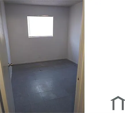 2 bed, 900 sqft, $1,000 — Photo 3
