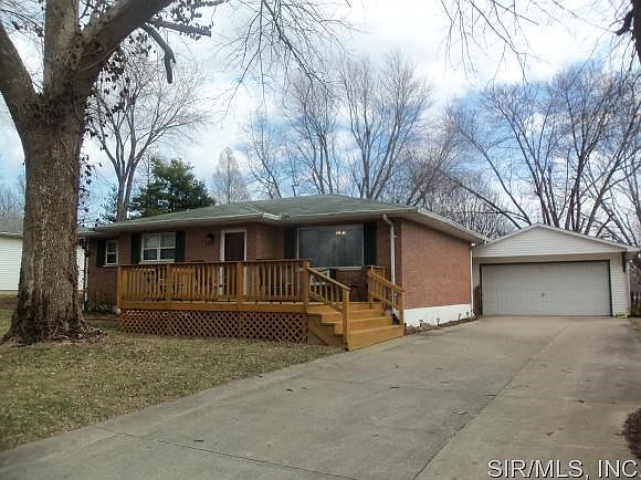 1st image of 106 Hillcrest Dr