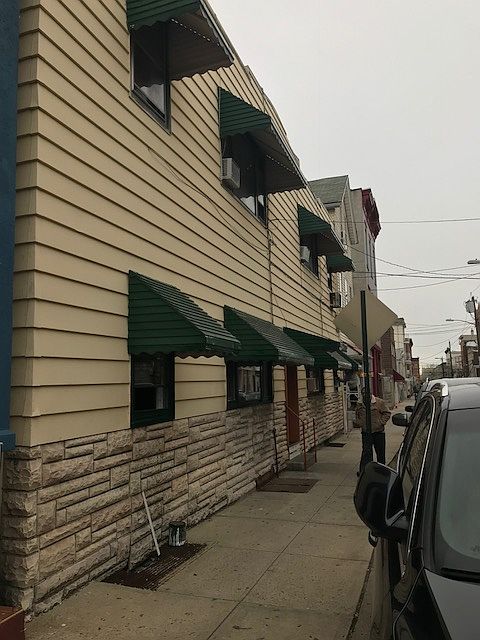 2nd image of 511-13 Lincoln St