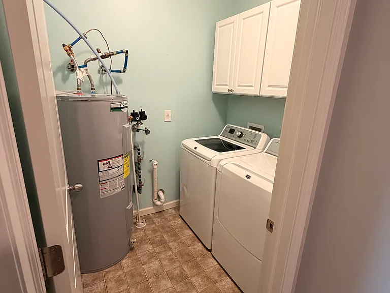 13987 Catalina Dr — Photo 15