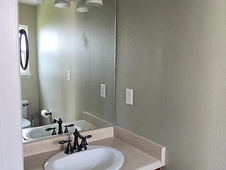 2823 Village Park Dr — Photo 19