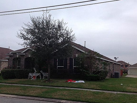 2nd image of 2014 Leisure Ln