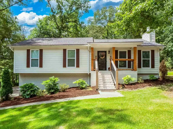 2526 Chandawood Ln, Pelham, AL 35124
