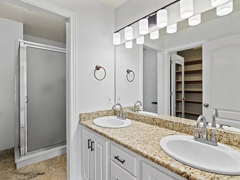 1676 S Mountain View Cir — Photo 13