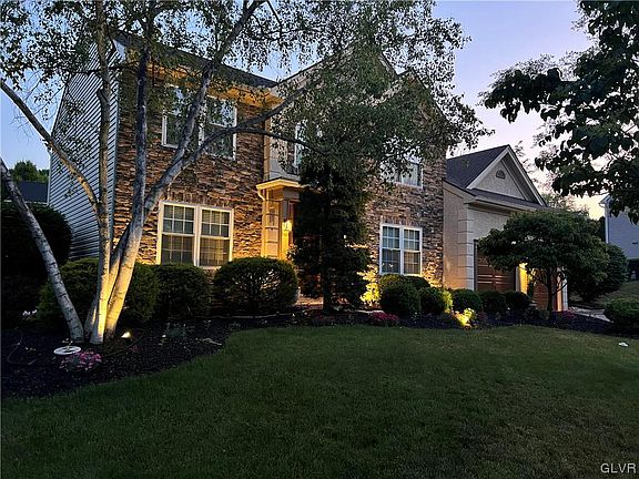 2nd image of 2303 Hannahs Ln