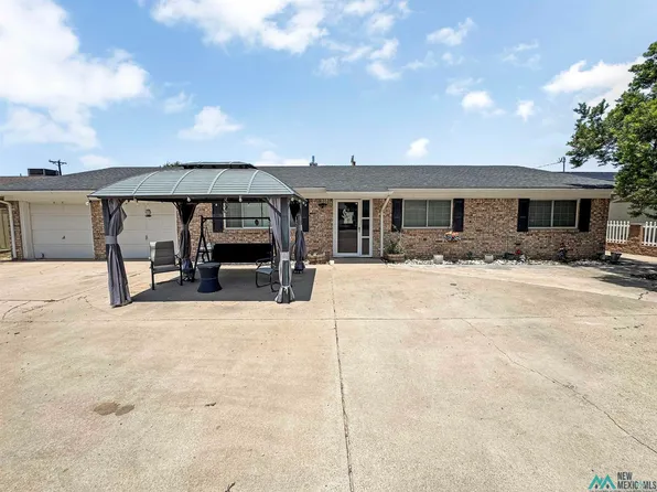 2520 W Lakeview Dr, Hobbs, NM 88240
