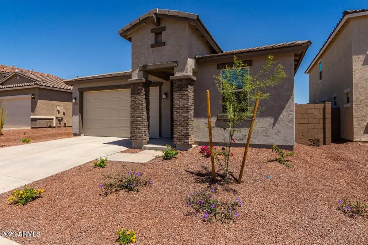 Brand New Home! — Photo 4